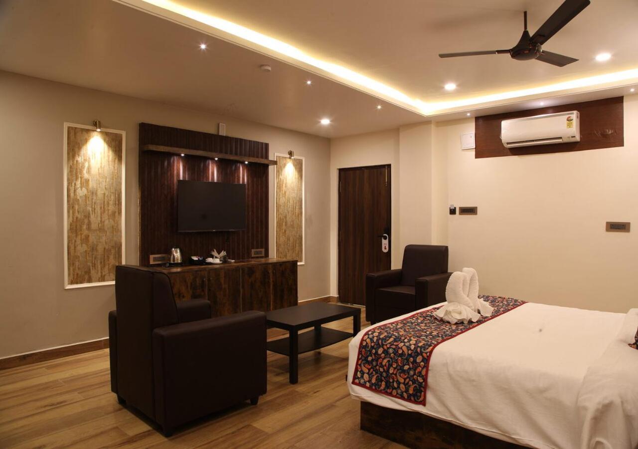 Dakshin Suites Srikakulam Buitenkant foto